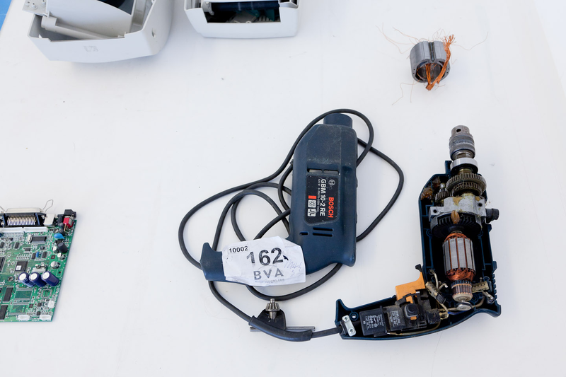 Illustration for article titled These Are the Rare and Precious Metals Mined From Inside Old Electronics